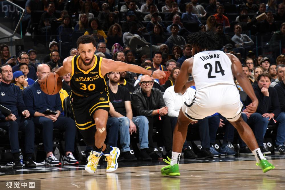 保持紧密联 保持紧密联