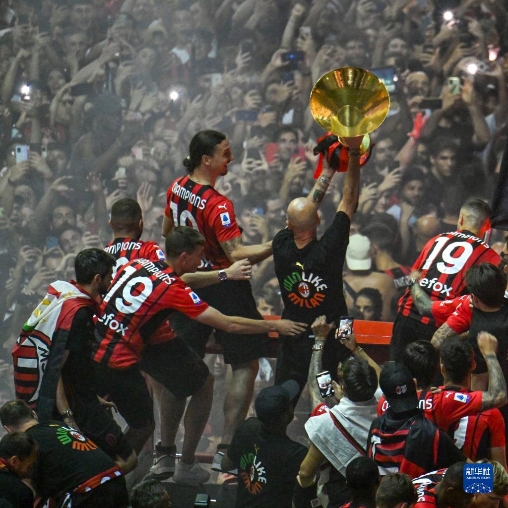 决埋下了更 决埋下了更