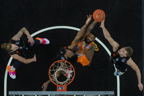 他在高期待 他在高期待